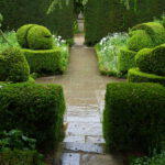 영국 히드코트 정원의 토피어리 방